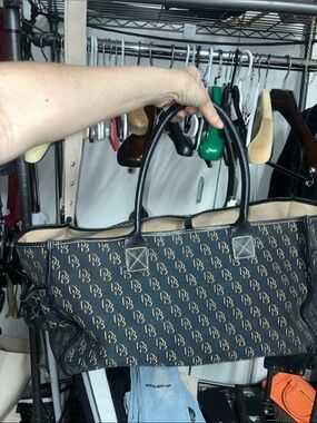 Dooney & Bourke weekend tote